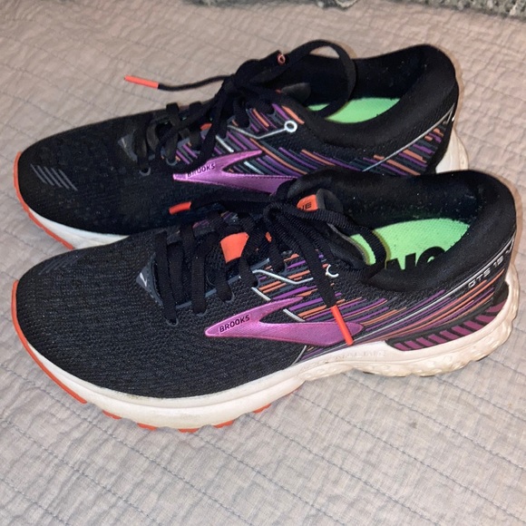 Brooks Shoes - Brooks Adrenaline 19 Sneakers Running 7 Black Purple